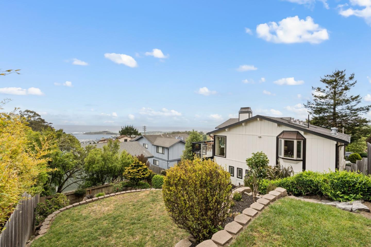 Detail Gallery Image 46 of 61 For 702 El Granada Blvd, El Granada,  CA 94019 - 4 Beds | 2/1 Baths