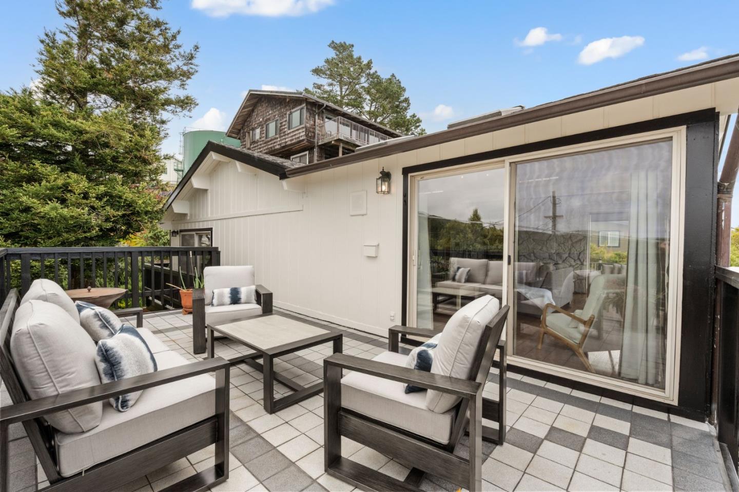 Detail Gallery Image 49 of 61 For 702 El Granada Blvd, El Granada,  CA 94019 - 4 Beds | 2/1 Baths