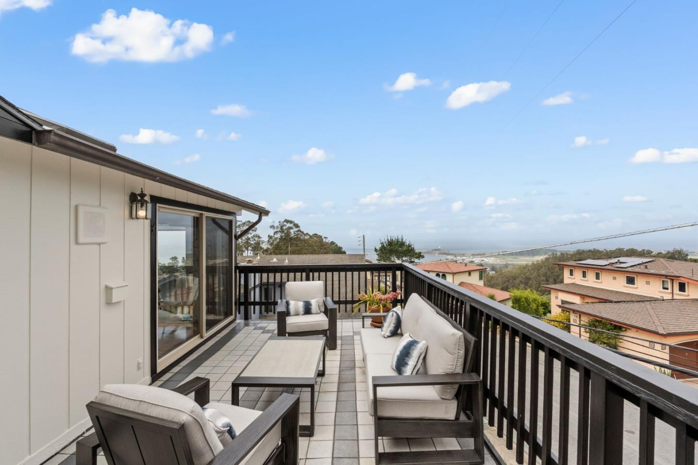 Detail Gallery Image 51 of 61 For 702 El Granada Blvd, El Granada,  CA 94019 - 4 Beds | 2/1 Baths