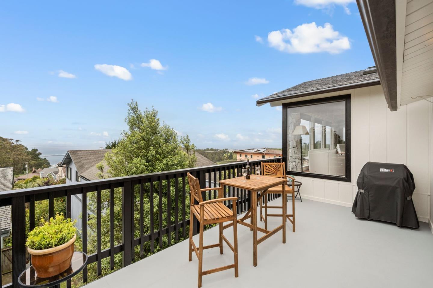 Detail Gallery Image 52 of 61 For 702 El Granada Blvd, El Granada,  CA 94019 - 4 Beds | 2/1 Baths