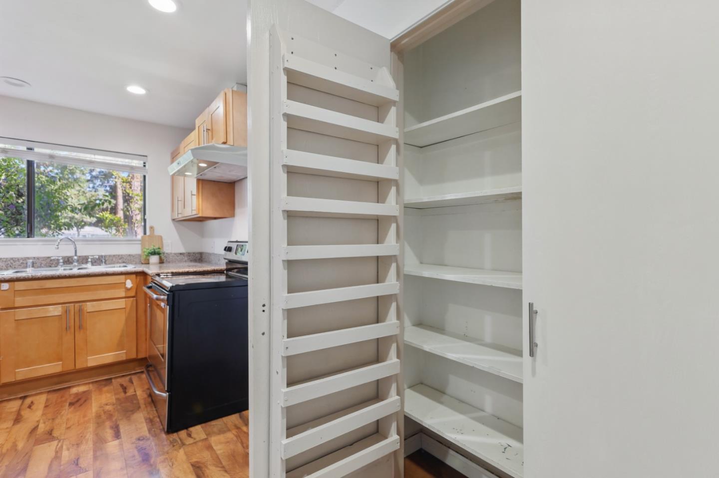 Detail Gallery Image 11 of 41 For 4033 Ralston Cmn, Fremont,  CA 94538 - 2 Beds | 2 Baths