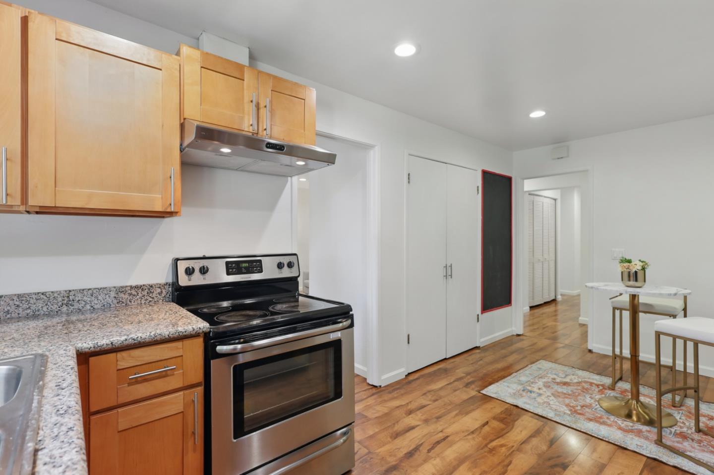 Detail Gallery Image 14 of 41 For 4033 Ralston Cmn, Fremont,  CA 94538 - 2 Beds | 2 Baths