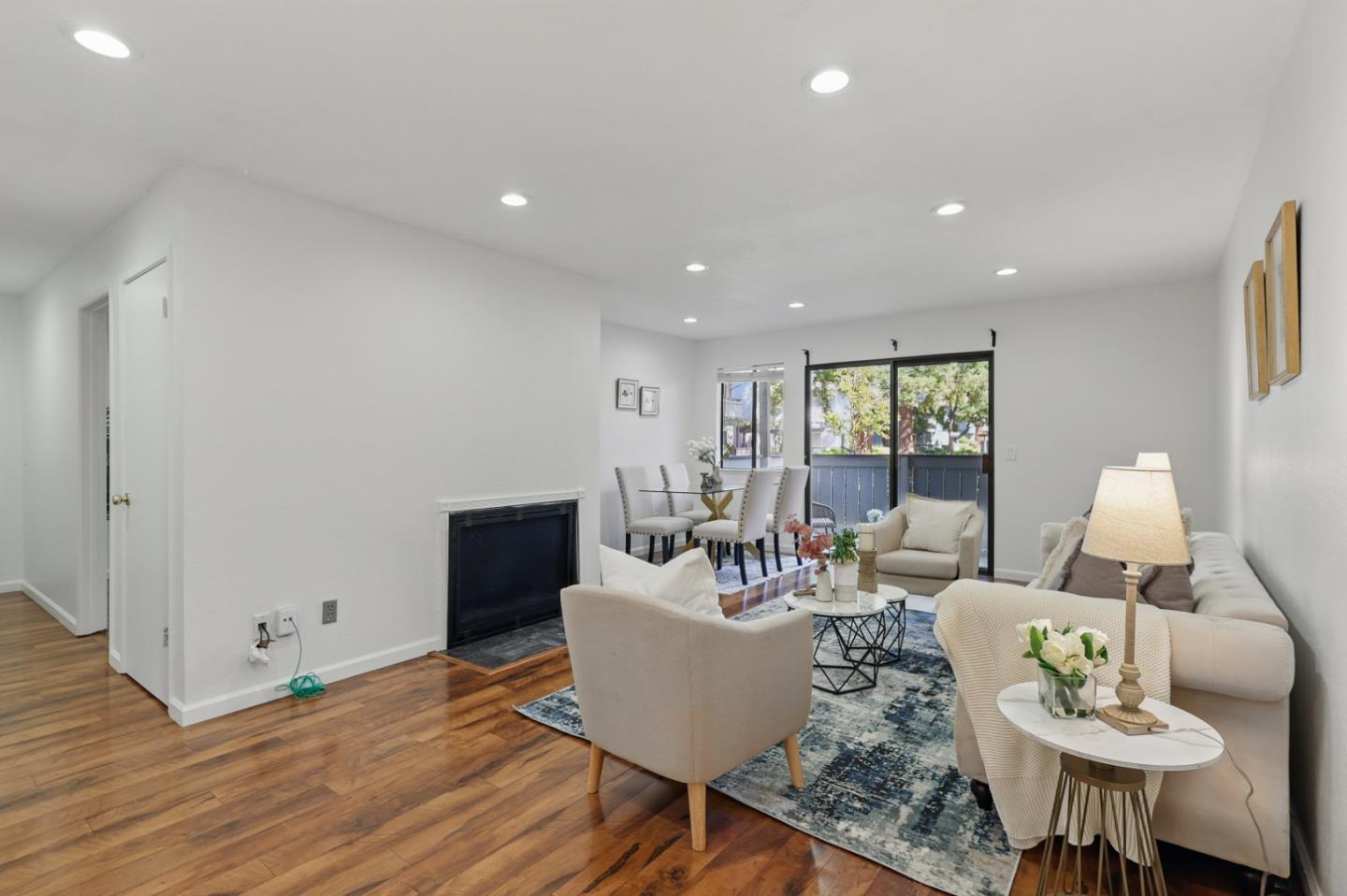 Detail Gallery Image 4 of 41 For 4033 Ralston Cmn, Fremont,  CA 94538 - 2 Beds | 2 Baths