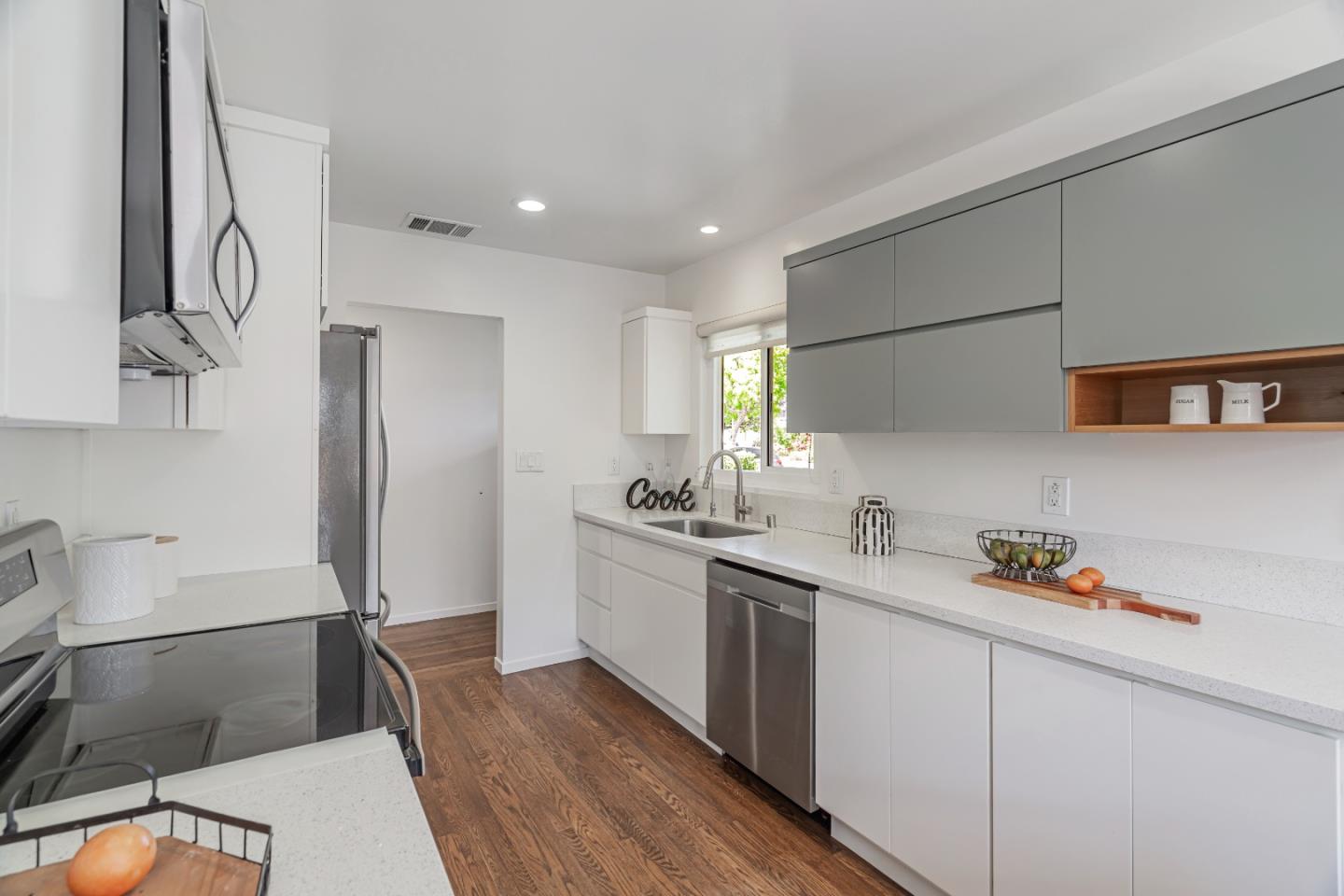 Detail Gallery Image 11 of 32 For 1070 Boise Dr, Campbell,  CA 95008 - 3 Beds | 2 Baths