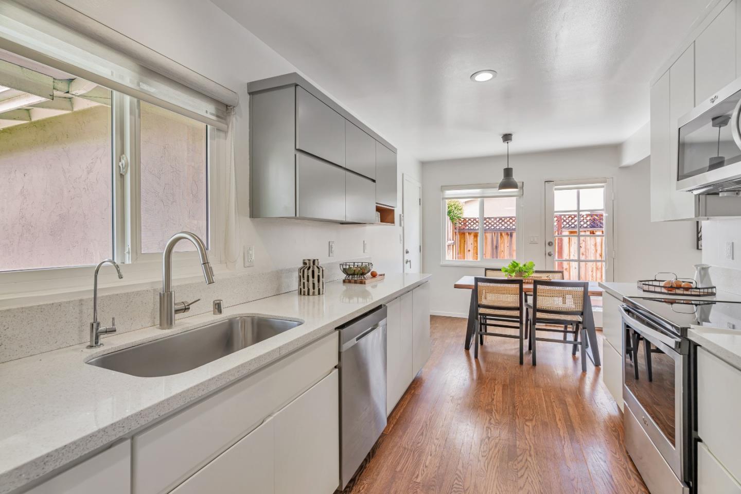 Detail Gallery Image 8 of 32 For 1070 Boise Dr, Campbell,  CA 95008 - 3 Beds | 2 Baths
