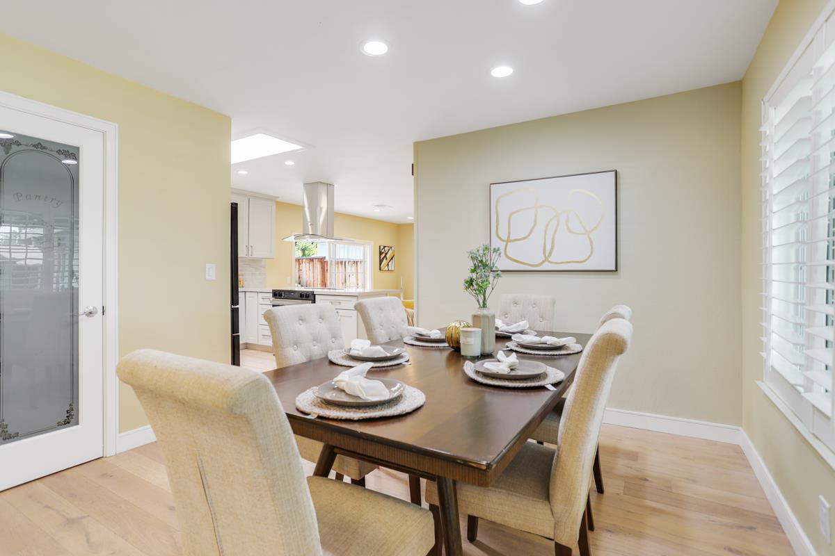 Detail Gallery Image 10 of 38 For 988 Glenridge Dr, San Jose,  CA 95136 - 4 Beds | 2 Baths