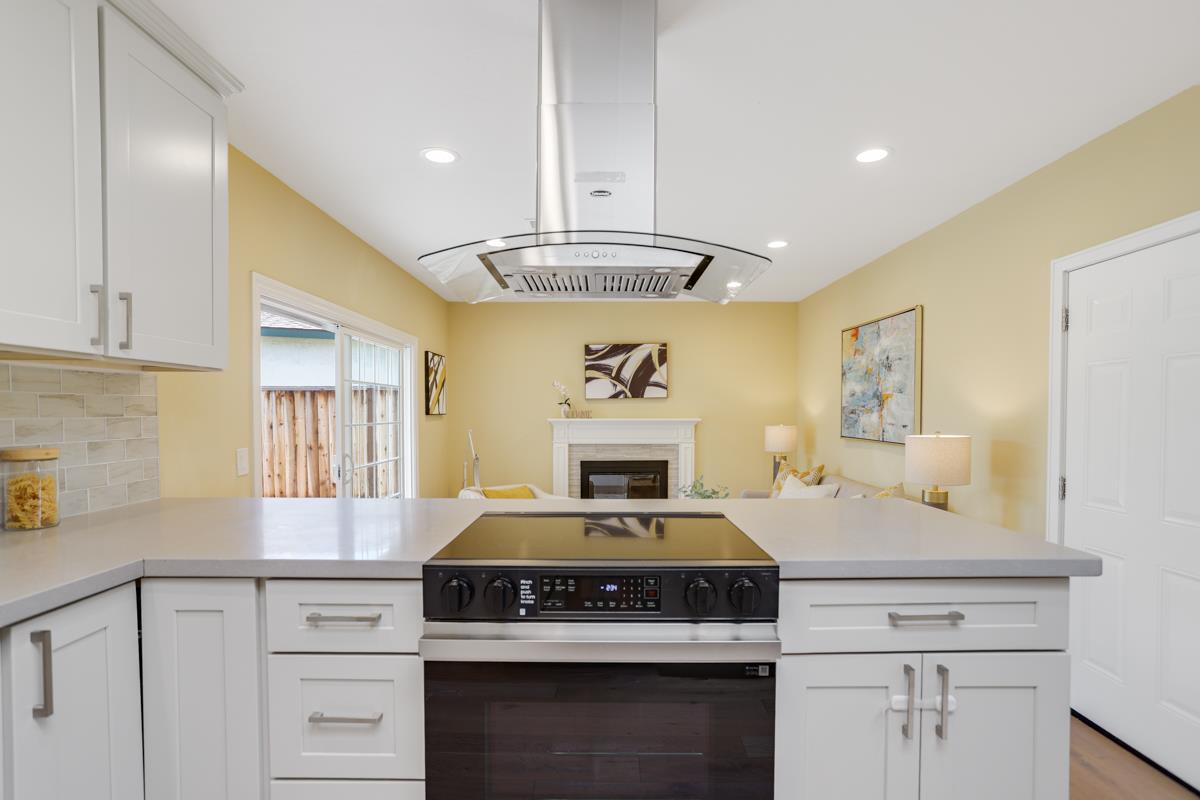 Detail Gallery Image 15 of 38 For 988 Glenridge Dr, San Jose,  CA 95136 - 4 Beds | 2 Baths