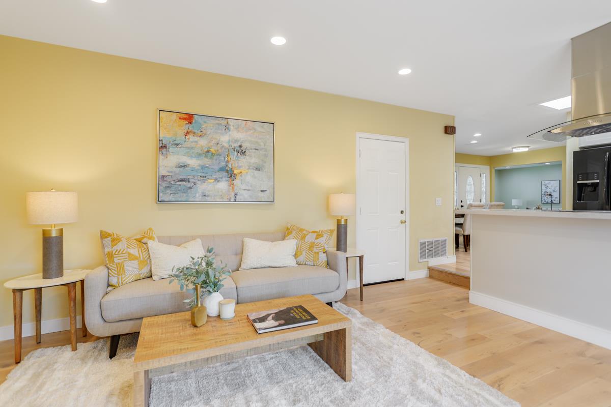 Detail Gallery Image 18 of 38 For 988 Glenridge Dr, San Jose,  CA 95136 - 4 Beds | 2 Baths