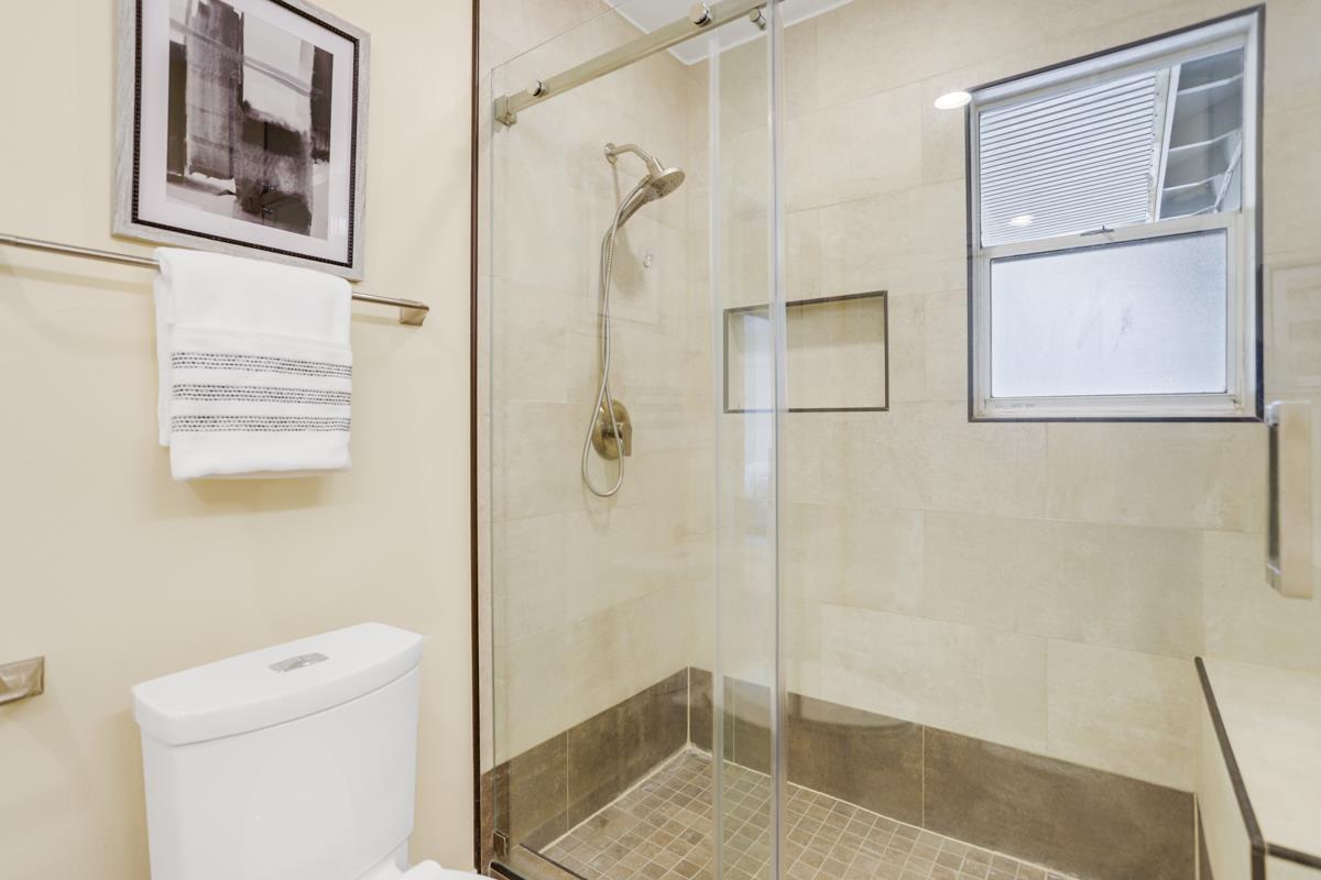Detail Gallery Image 24 of 38 For 988 Glenridge Dr, San Jose,  CA 95136 - 4 Beds | 2 Baths