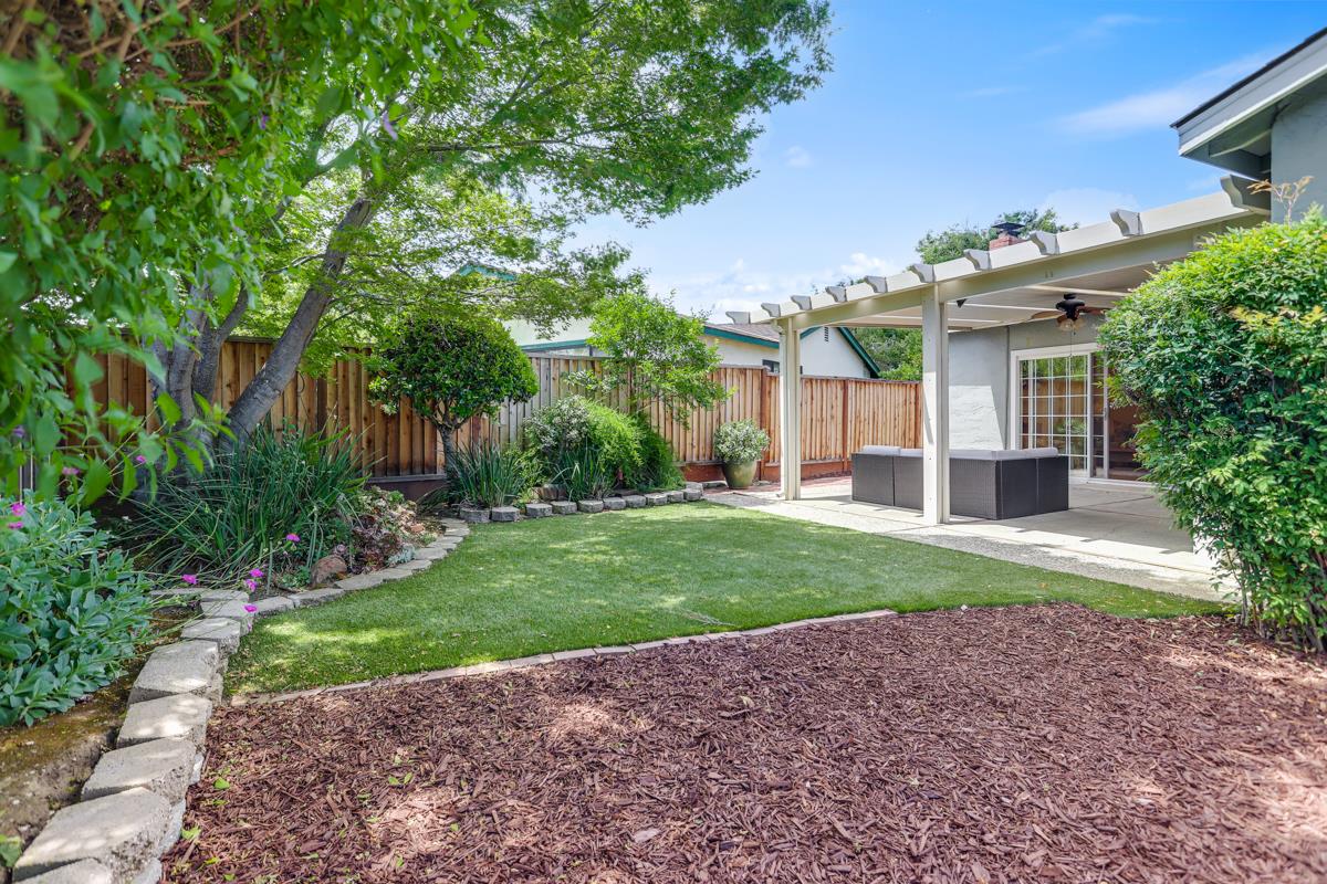 Detail Gallery Image 38 of 38 For 988 Glenridge Dr, San Jose,  CA 95136 - 4 Beds | 2 Baths