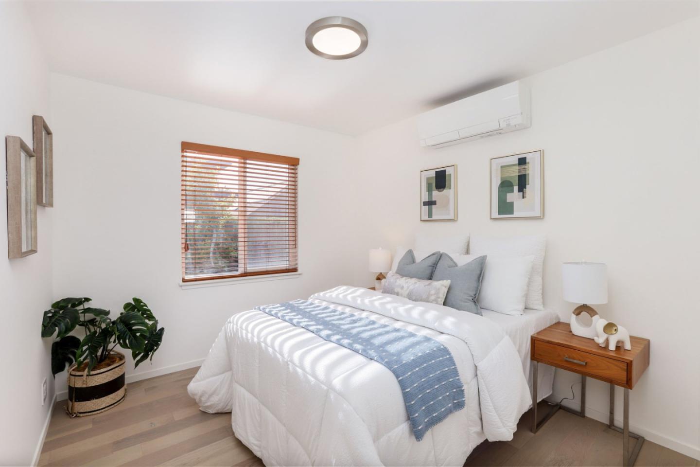 Detail Gallery Image 10 of 15 For 20155 Leroy Dr, Castro Valley,  CA 94546 - 3 Beds | 2 Baths