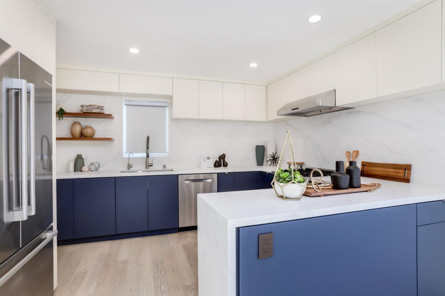 Detail Gallery Image 4 of 15 For 20155 Leroy Dr, Castro Valley,  CA 94546 - 3 Beds | 2 Baths