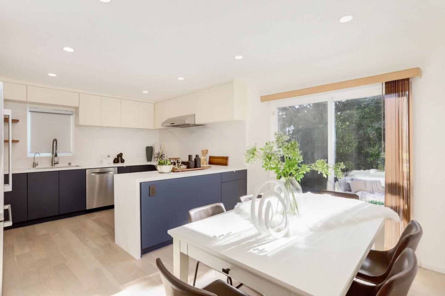 Detail Gallery Image 6 of 15 For 20155 Leroy Dr, Castro Valley,  CA 94546 - 3 Beds | 2 Baths