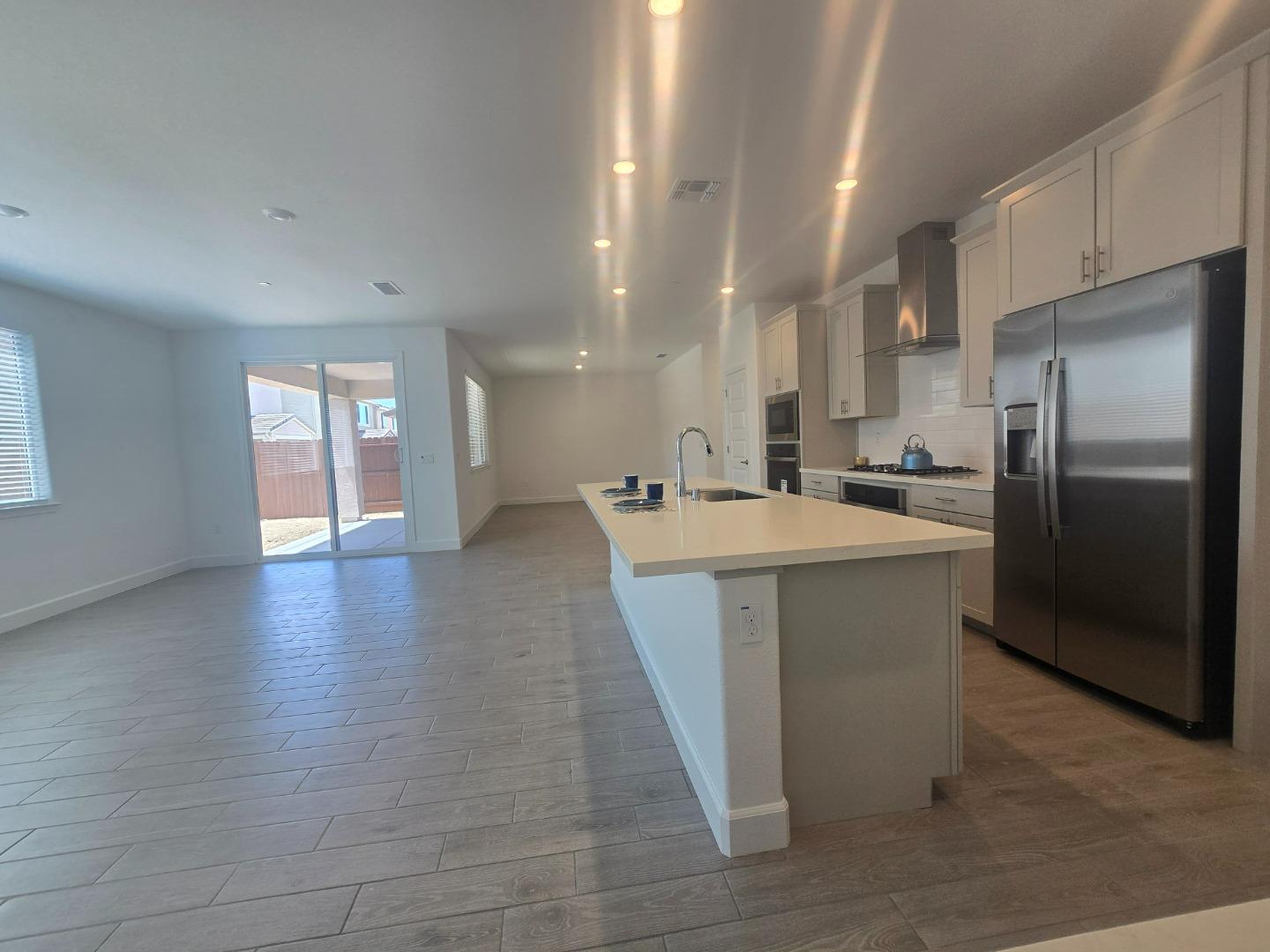 Detail Gallery Image 23 of 49 For 6056 Meru Way, Roseville,  CA 95747 - 4 Beds | 3/1 Baths