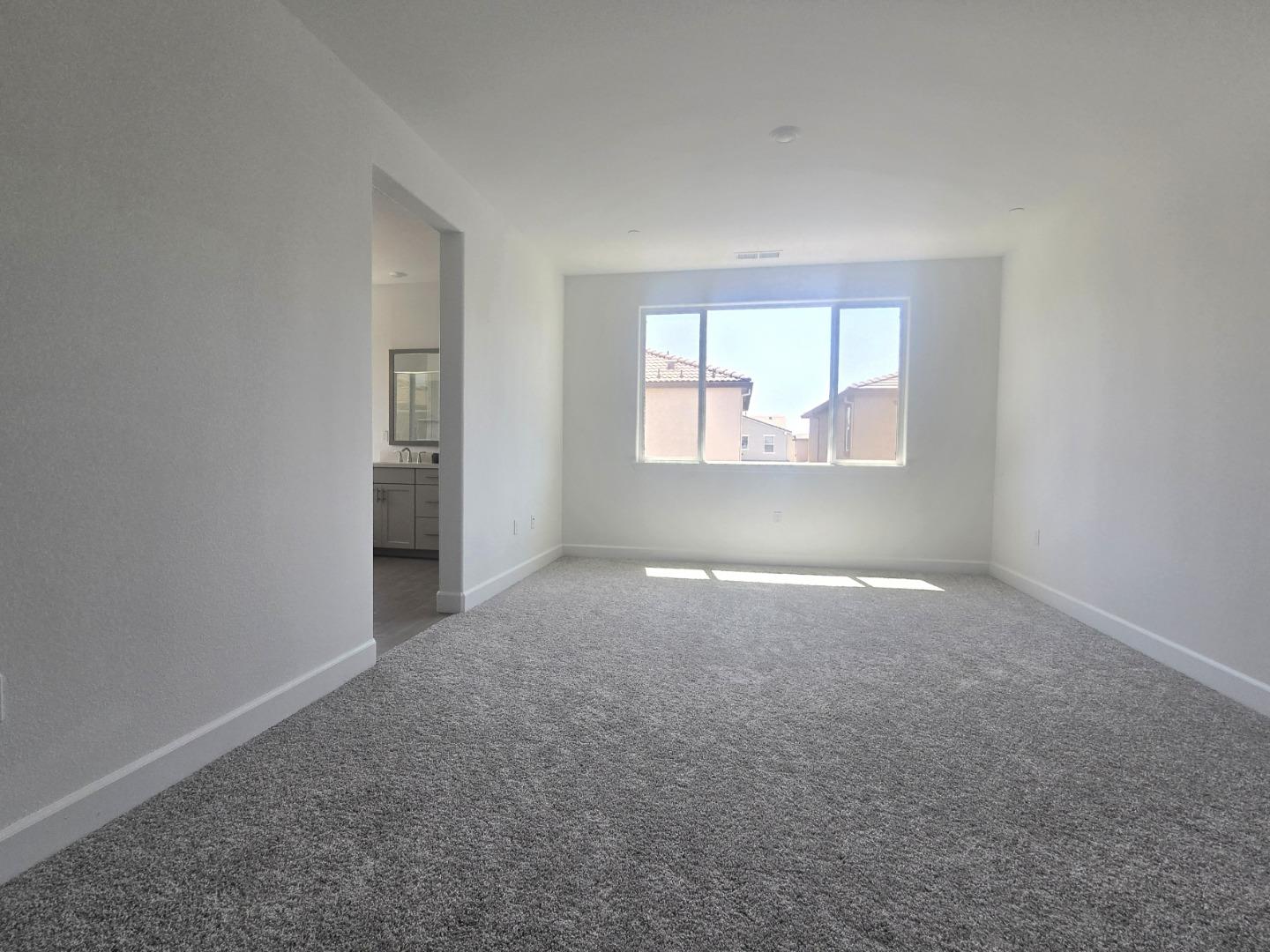 Detail Gallery Image 31 of 49 For 6056 Meru Way, Roseville,  CA 95747 - 4 Beds | 3/1 Baths