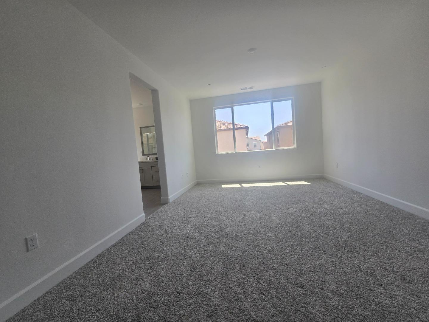 Detail Gallery Image 32 of 49 For 6056 Meru Way, Roseville,  CA 95747 - 4 Beds | 3/1 Baths