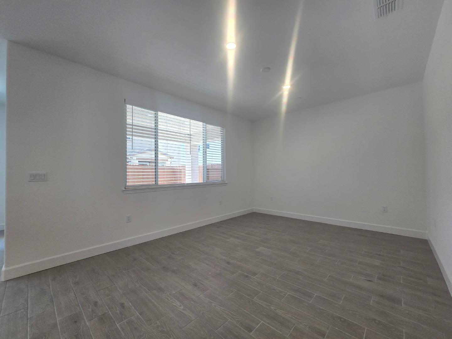 Detail Gallery Image 40 of 49 For 6056 Meru Way, Roseville,  CA 95747 - 4 Beds | 3/1 Baths