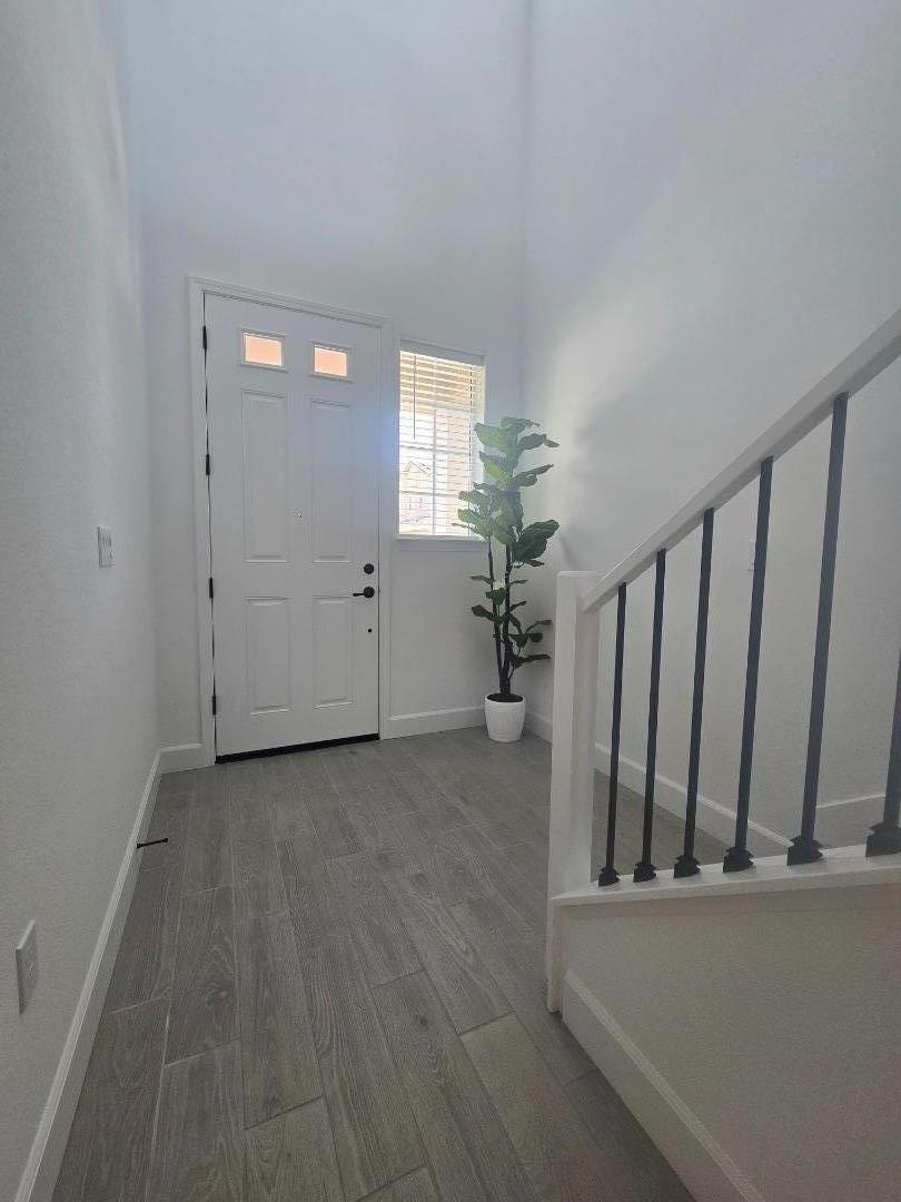 Detail Gallery Image 5 of 49 For 6056 Meru Way, Roseville,  CA 95747 - 4 Beds | 3/1 Baths