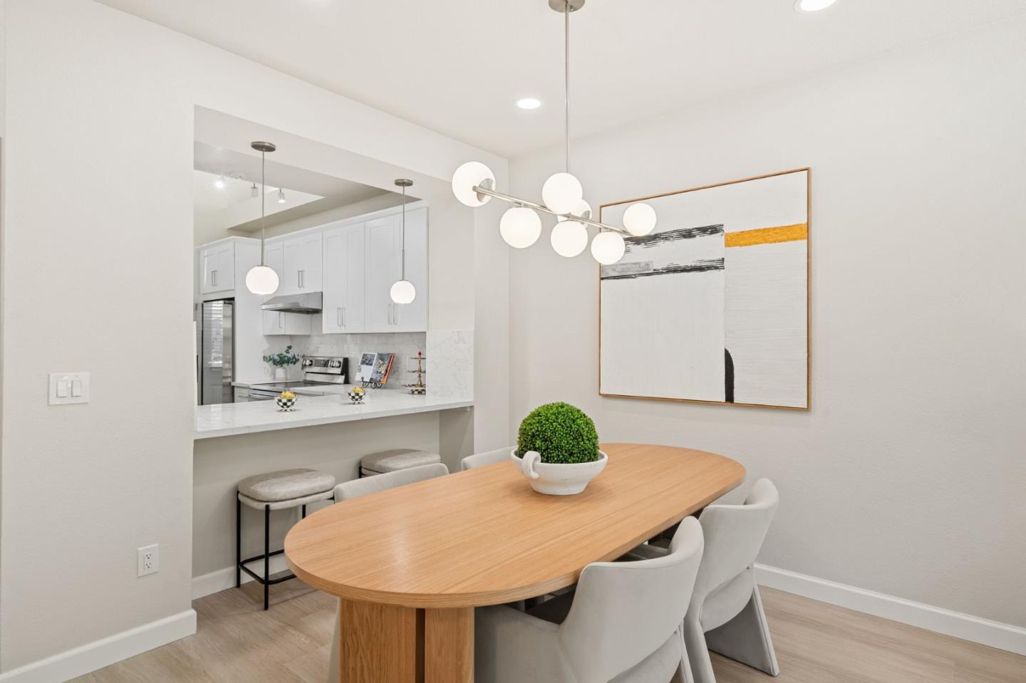 Detail Gallery Image 15 of 37 For 441 Beaume Ct, Mountain View,  CA 94043 - 3 Beds | 2/1 Baths