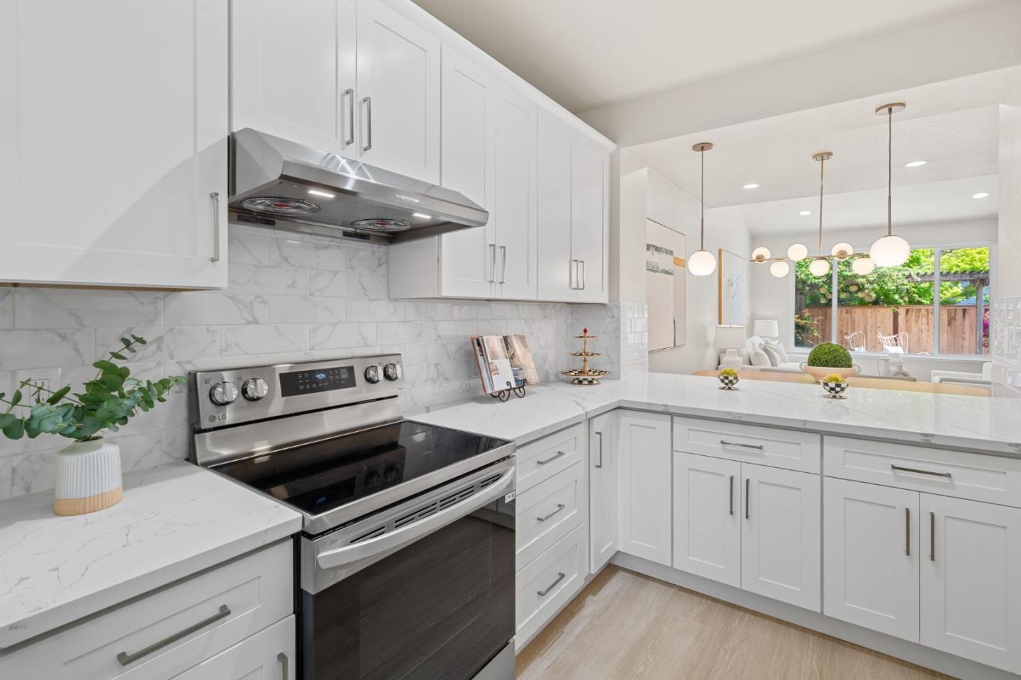 Detail Gallery Image 18 of 37 For 441 Beaume Ct, Mountain View,  CA 94043 - 3 Beds | 2/1 Baths