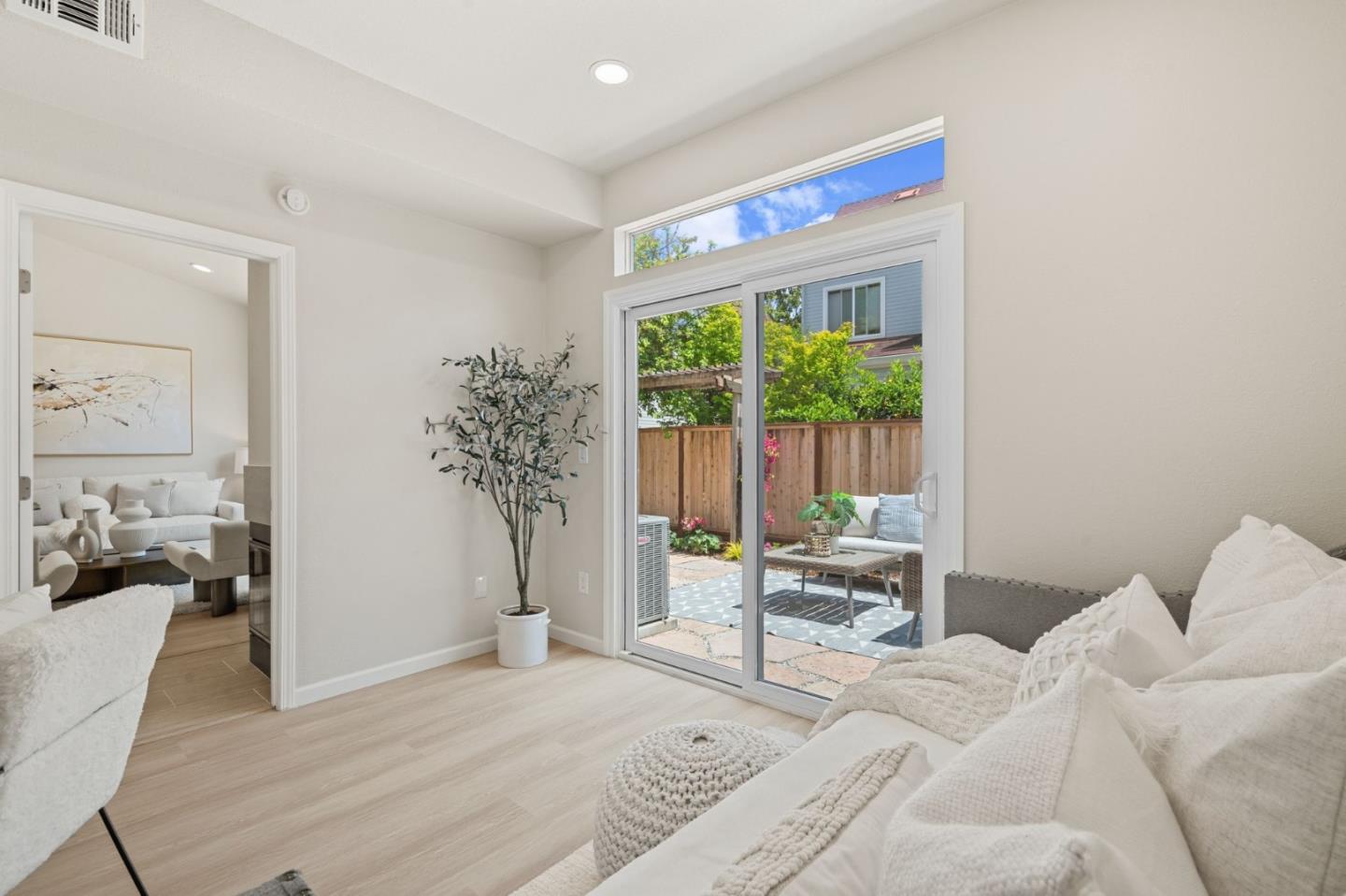 Detail Gallery Image 24 of 37 For 441 Beaume Ct, Mountain View,  CA 94043 - 3 Beds | 2/1 Baths