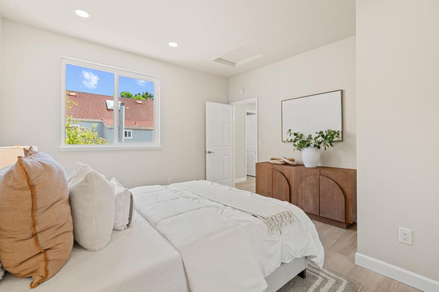 Detail Gallery Image 26 of 37 For 441 Beaume Ct, Mountain View,  CA 94043 - 3 Beds | 2/1 Baths