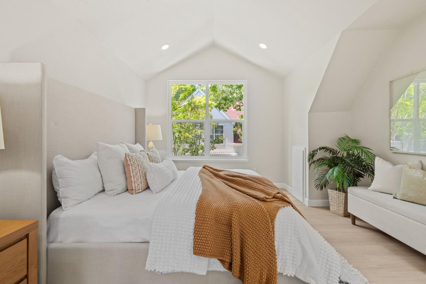 Detail Gallery Image 30 of 37 For 441 Beaume Ct, Mountain View,  CA 94043 - 3 Beds | 2/1 Baths