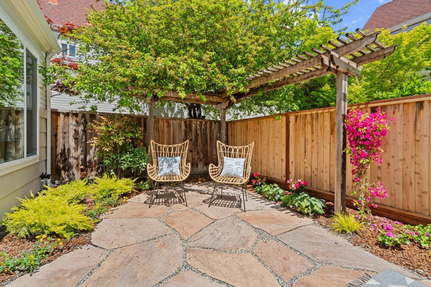 Detail Gallery Image 36 of 37 For 441 Beaume Ct, Mountain View,  CA 94043 - 3 Beds | 2/1 Baths