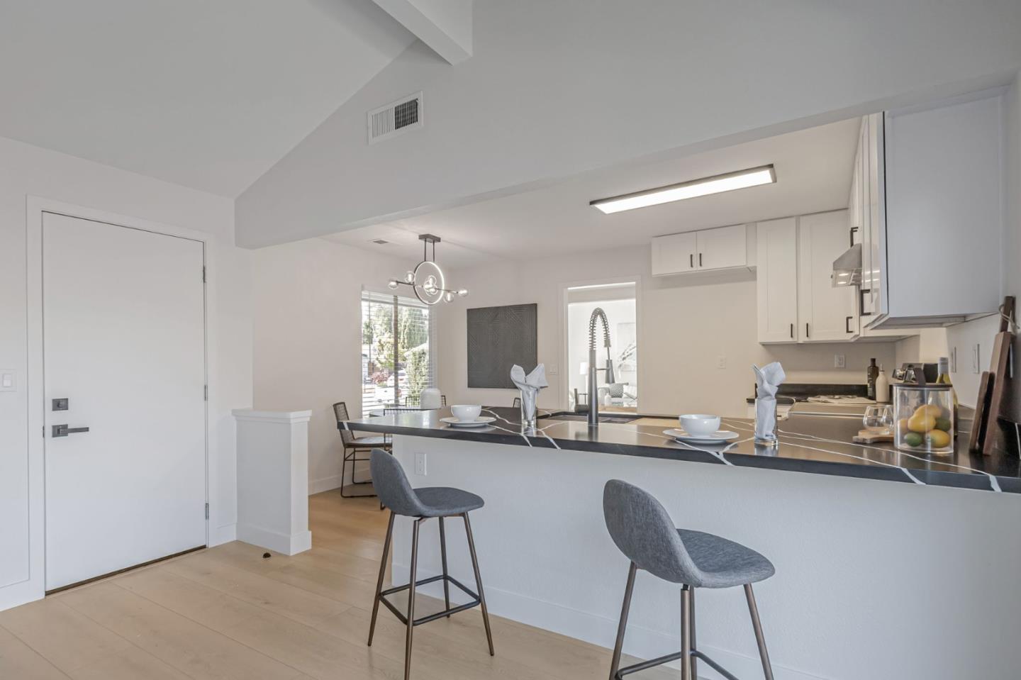 Detail Gallery Image 16 of 42 For 5246 Broken Lance Ct, San Jose,  CA 95136 - 3 Beds | 2 Baths