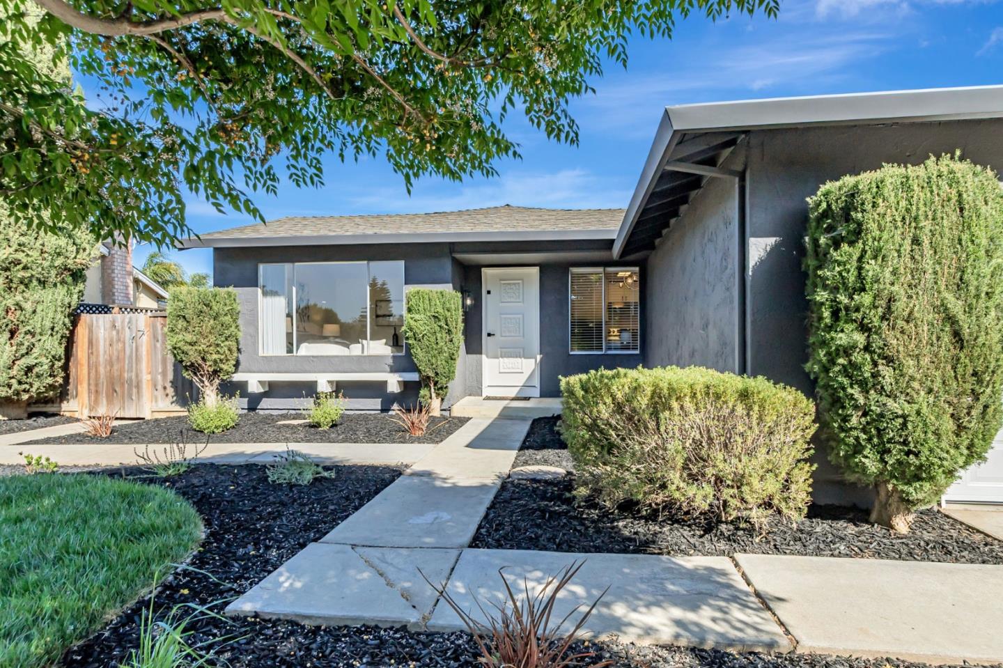 Detail Gallery Image 4 of 42 For 5246 Broken Lance Ct, San Jose,  CA 95136 - 3 Beds | 2 Baths