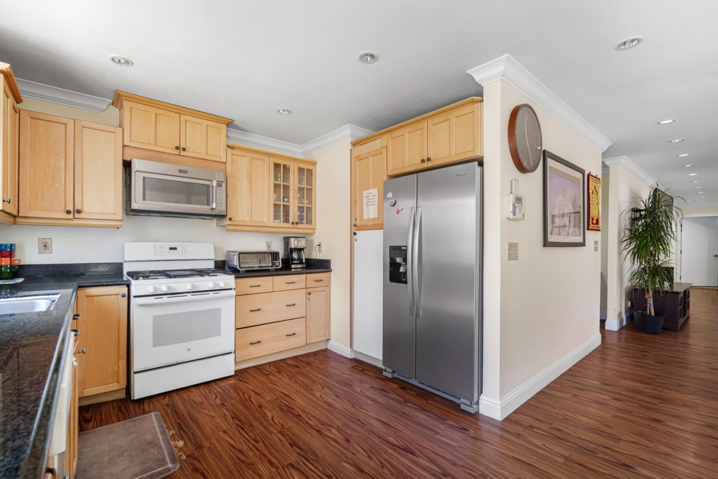 Detail Gallery Image 12 of 15 For 6797 Moselle Dr, San Jose,  CA 95119 - 5 Beds | 2/1 Baths