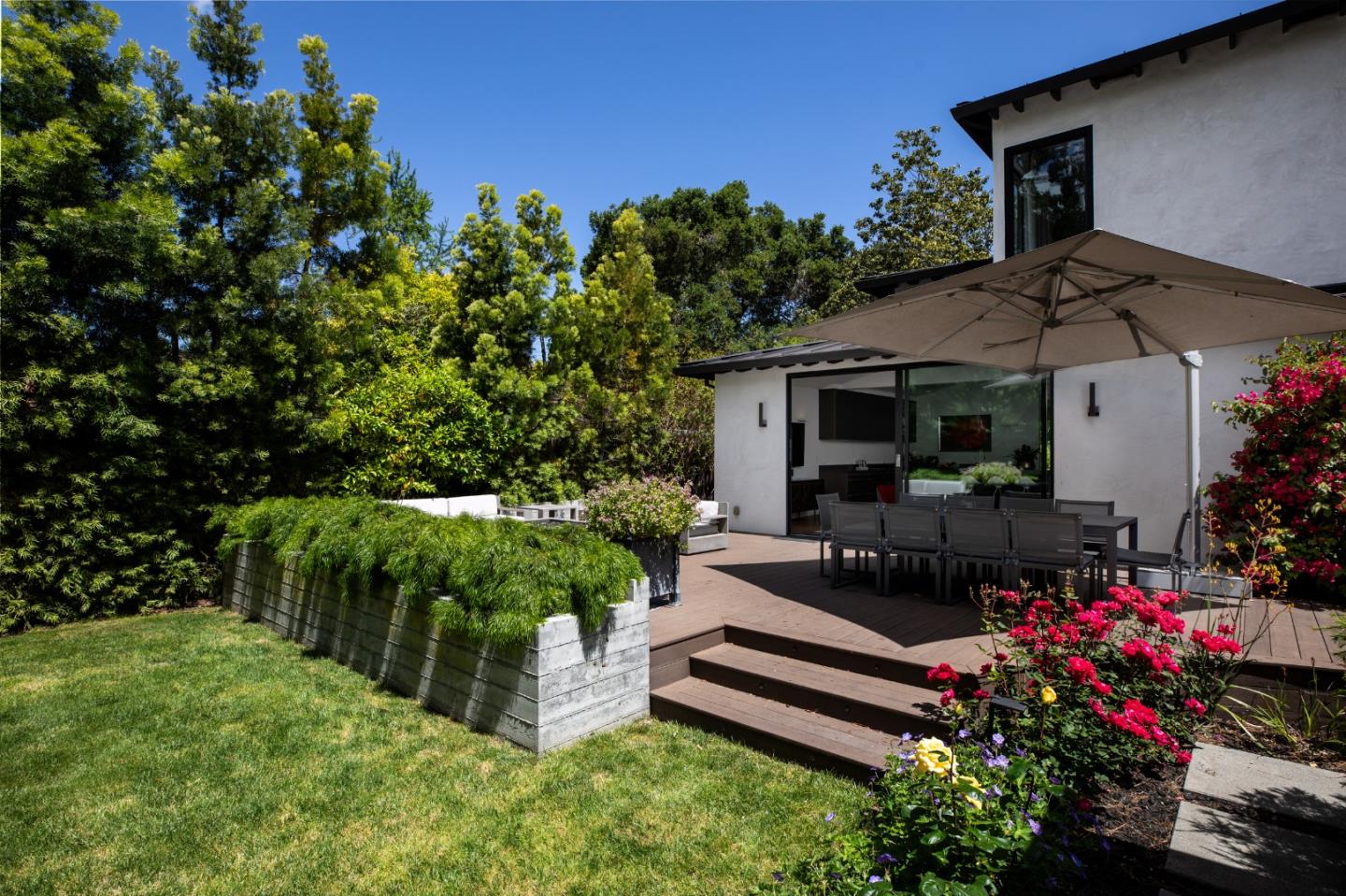 Detail Gallery Image 19 of 23 For 1409 Laurel St, Menlo Park,  CA 94025 - 4 Beds | 4 Baths