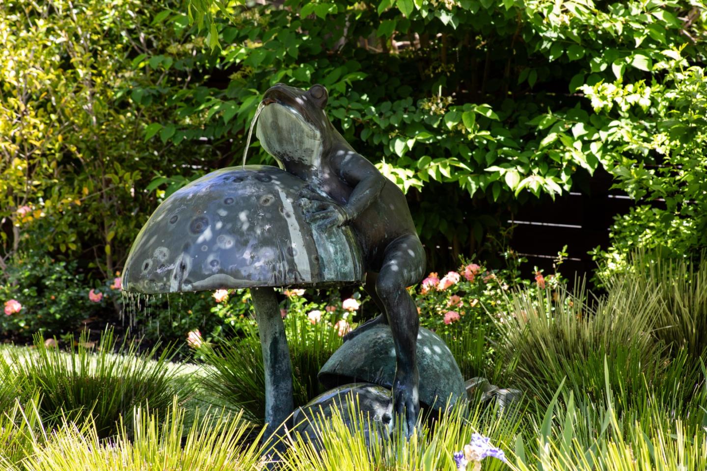 Detail Gallery Image 21 of 23 For 1409 Laurel St, Menlo Park,  CA 94025 - 4 Beds | 4 Baths