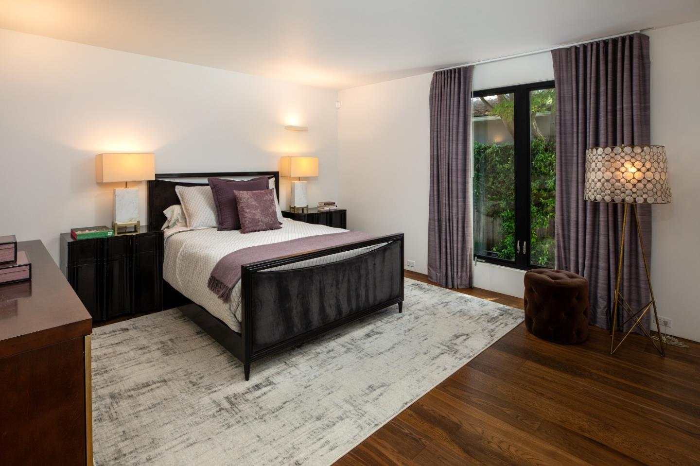 Detail Gallery Image 7 of 23 For 1409 Laurel St, Menlo Park,  CA 94025 - 4 Beds | 4 Baths