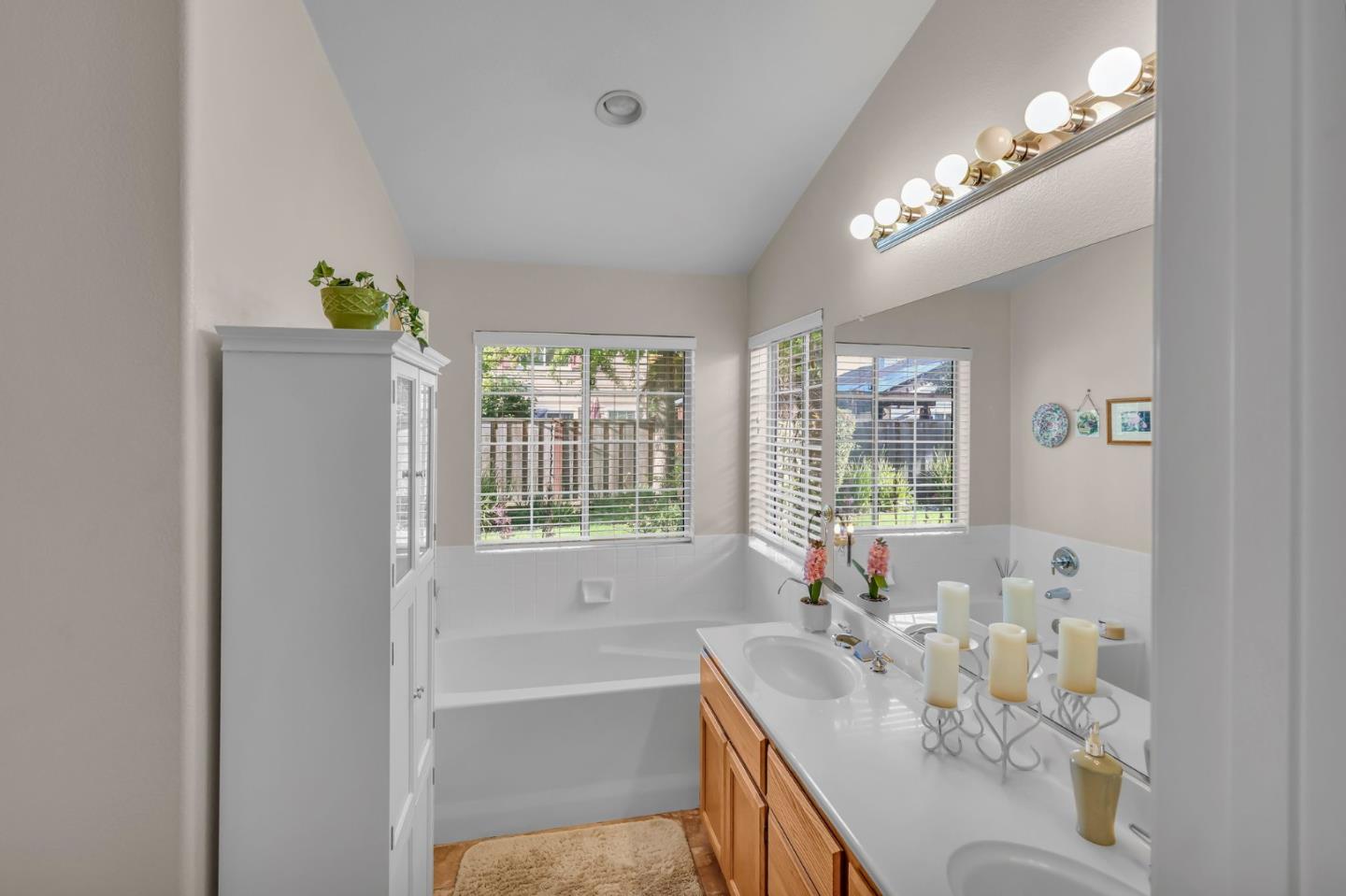 Detail Gallery Image 16 of 29 For 6341 El Capitan Ct, Livermore,  CA 94551 - 3 Beds | 2 Baths
