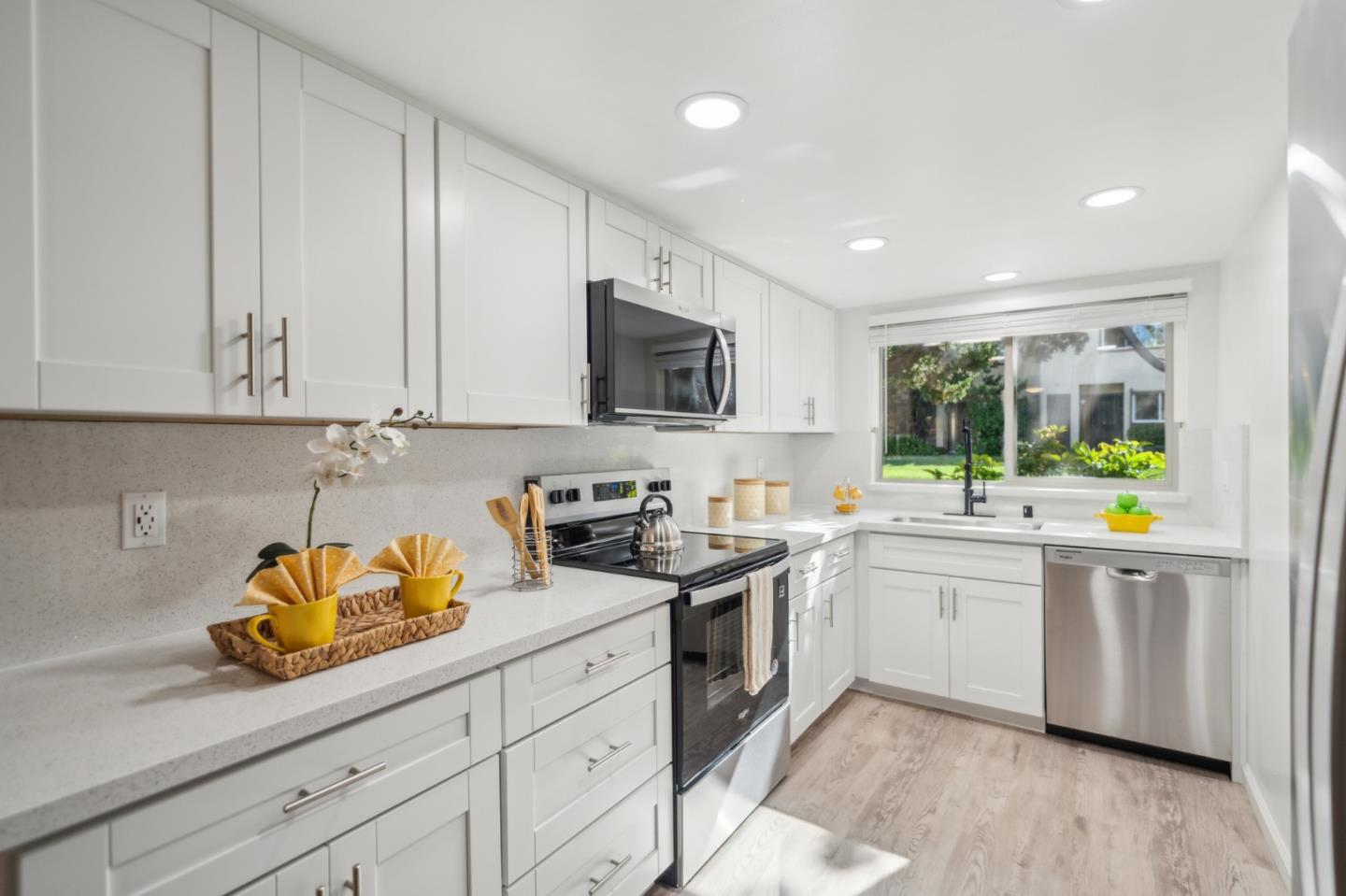Detail Gallery Image 7 of 25 For 1927 Landess Ave, Milpitas,  CA 95035 - 2 Beds | 1/1 Baths