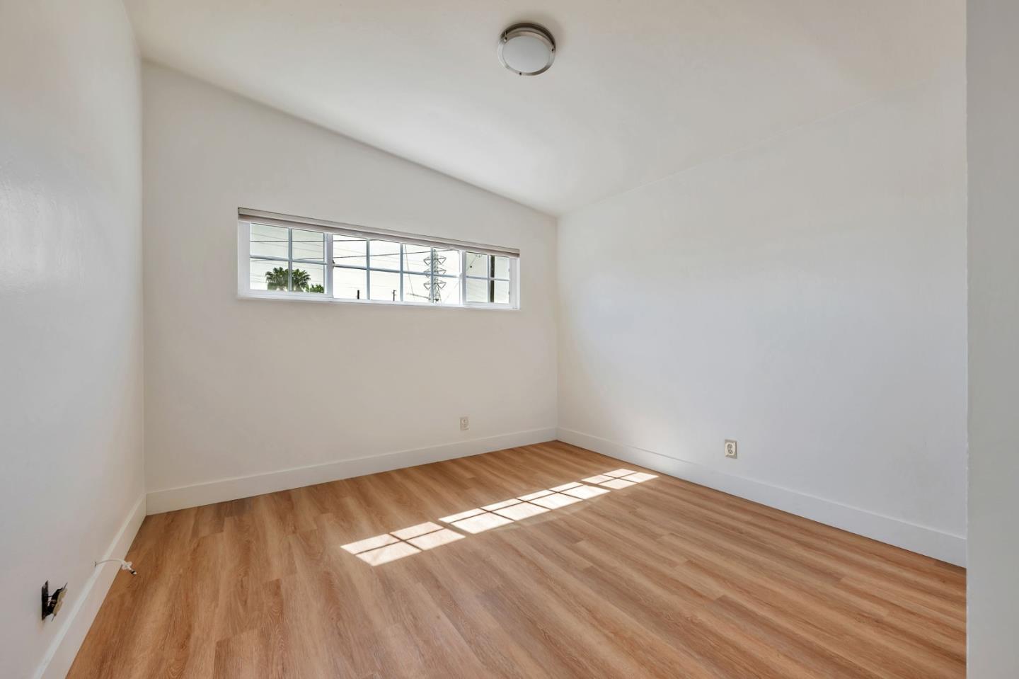 Detail Gallery Image 12 of 22 For 8511 Andrea Ct, San Diego,  CA 92123 - 4 Beds | 2 Baths