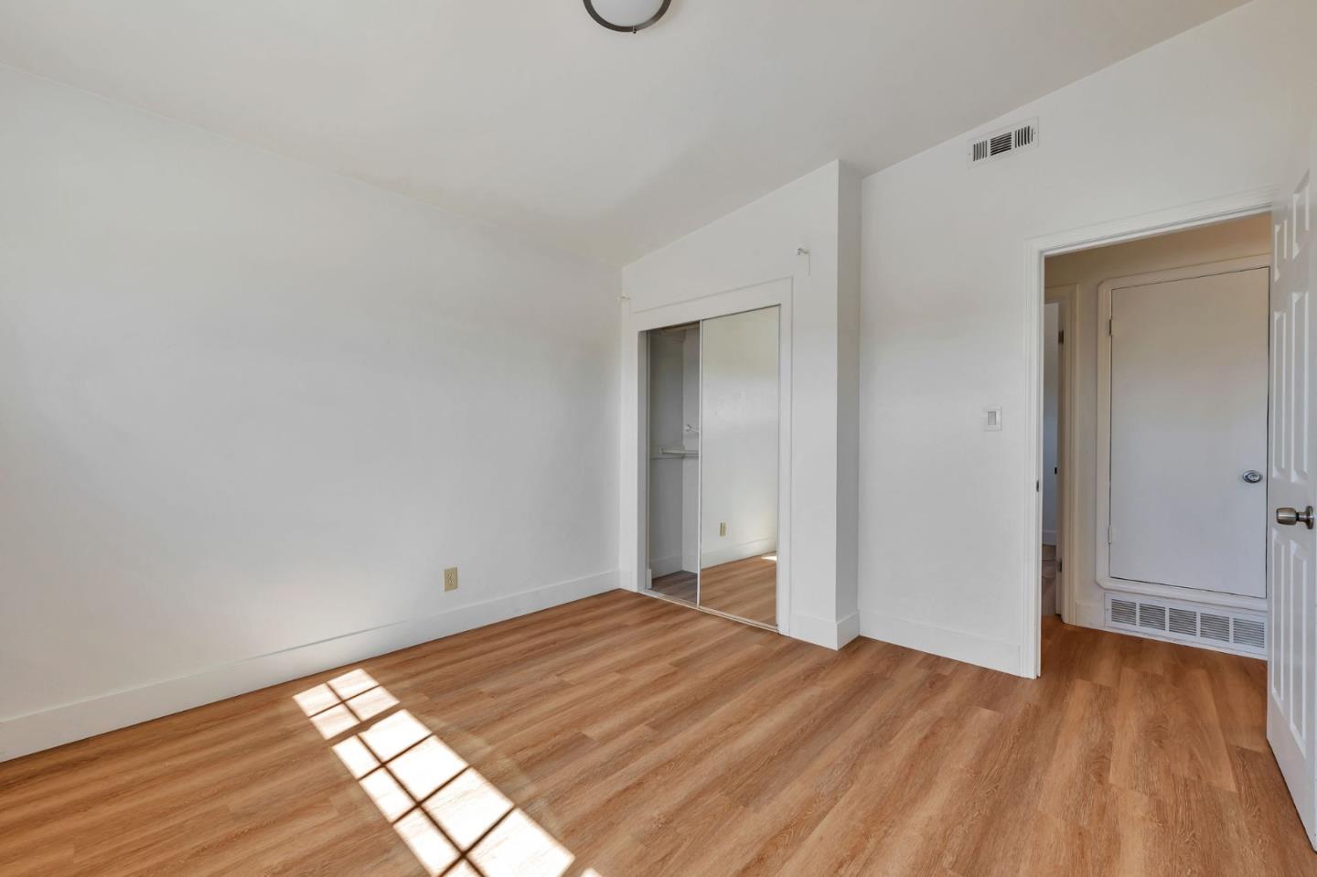 Detail Gallery Image 13 of 22 For 8511 Andrea Ct, San Diego,  CA 92123 - 4 Beds | 2 Baths