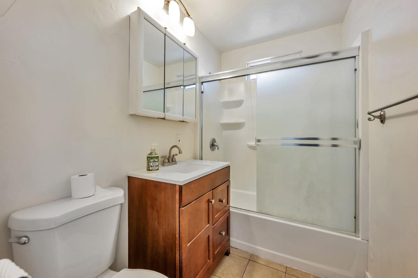 Detail Gallery Image 16 of 22 For 8511 Andrea Ct, San Diego,  CA 92123 - 4 Beds | 2 Baths