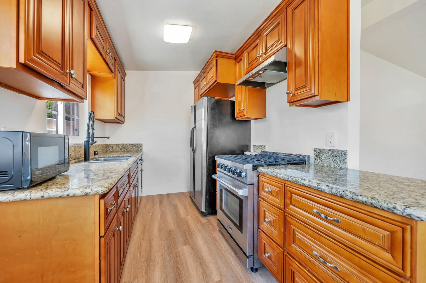 Detail Gallery Image 7 of 22 For 8511 Andrea Ct, San Diego,  CA 92123 - 4 Beds | 2 Baths