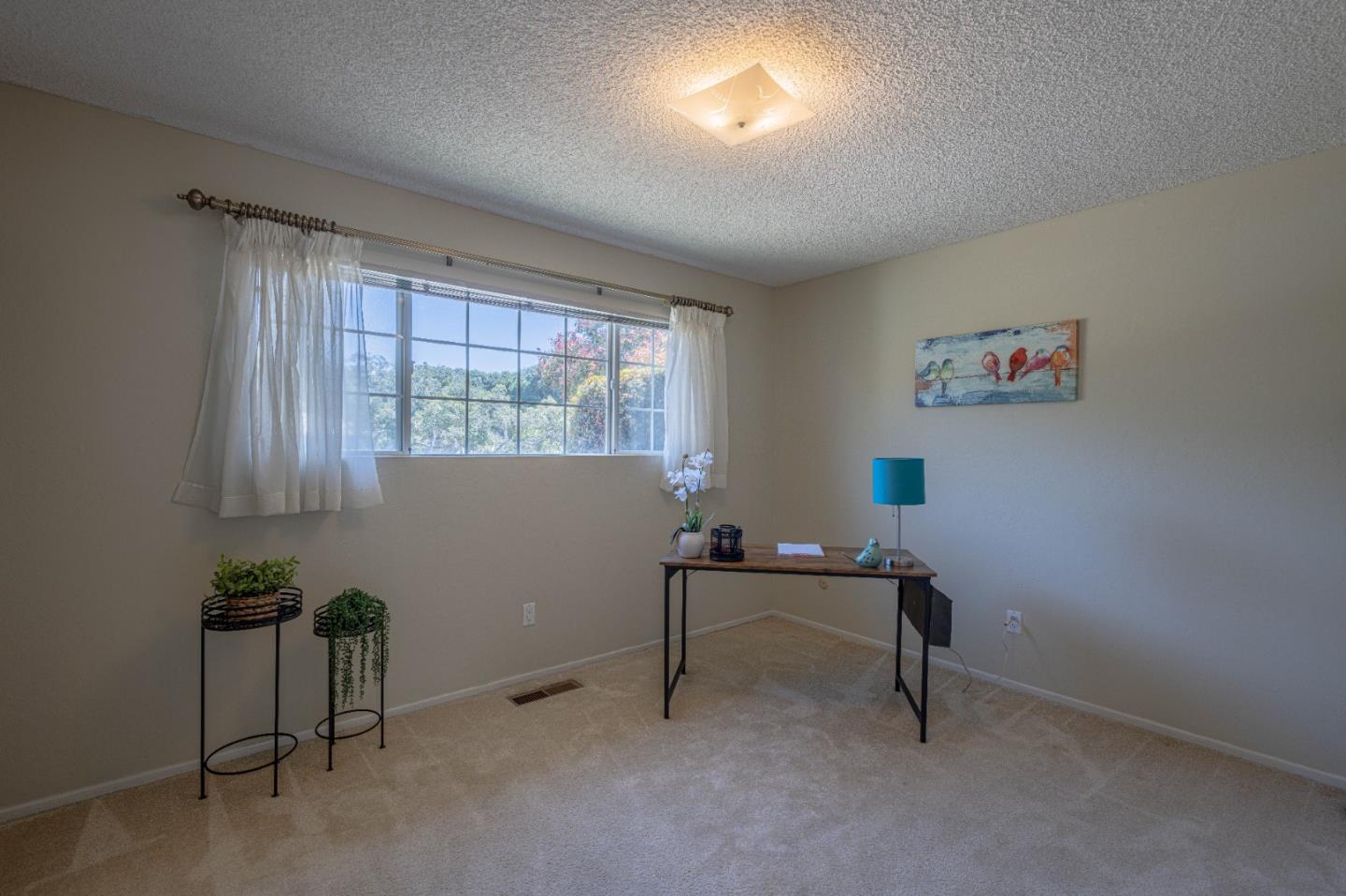 Detail Gallery Image 17 of 23 For 15615 Charter Oak Blvd, Salinas,  CA 93907 - 3 Beds | 2 Baths