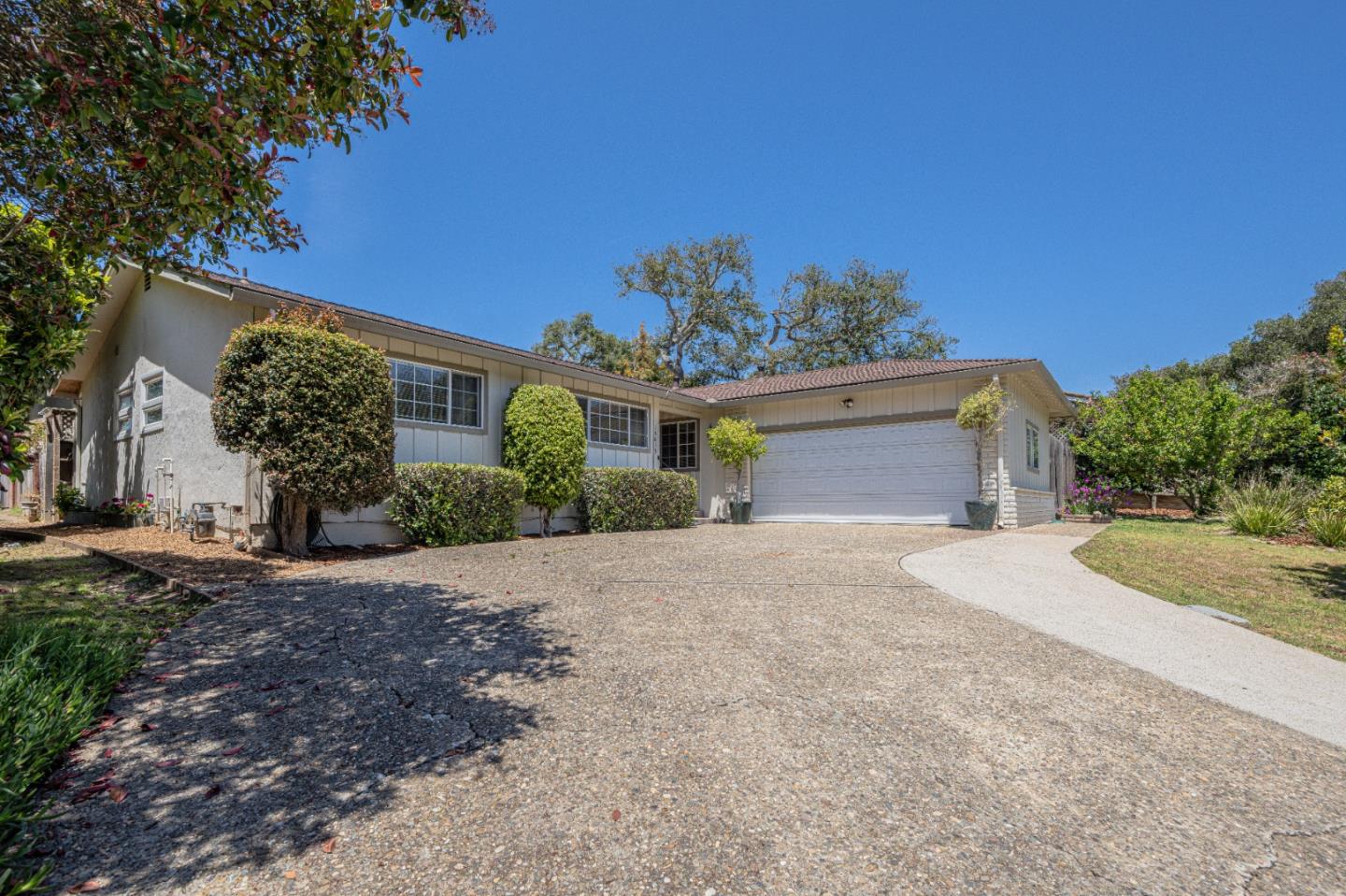 Detail Gallery Image 2 of 23 For 15615 Charter Oak Blvd, Salinas,  CA 93907 - 3 Beds | 2 Baths