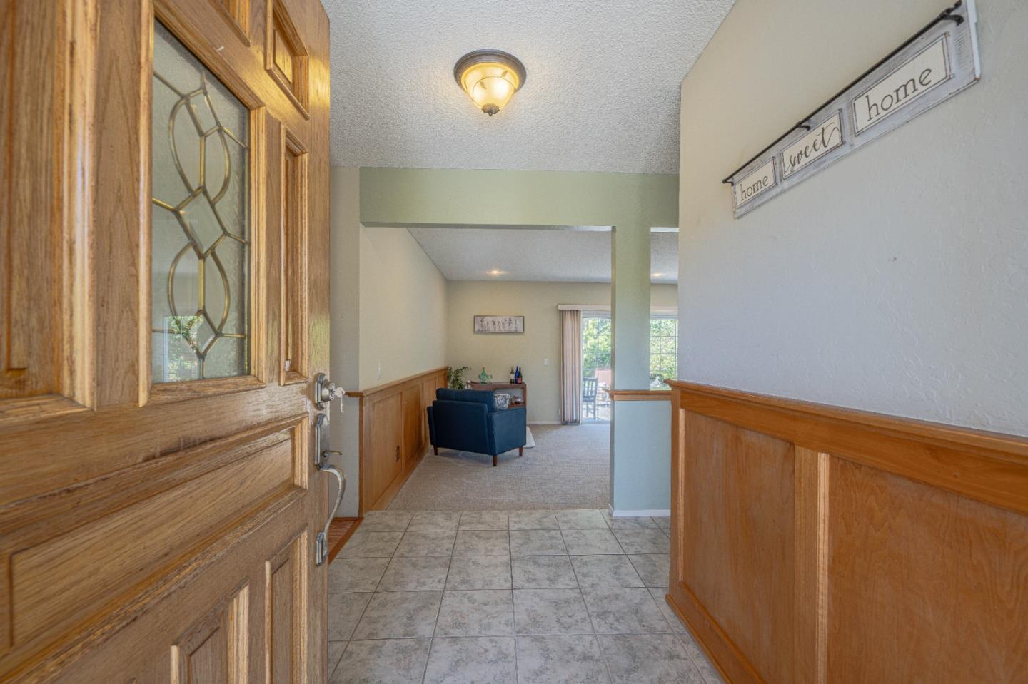Detail Gallery Image 4 of 23 For 15615 Charter Oak Blvd, Salinas,  CA 93907 - 3 Beds | 2 Baths
