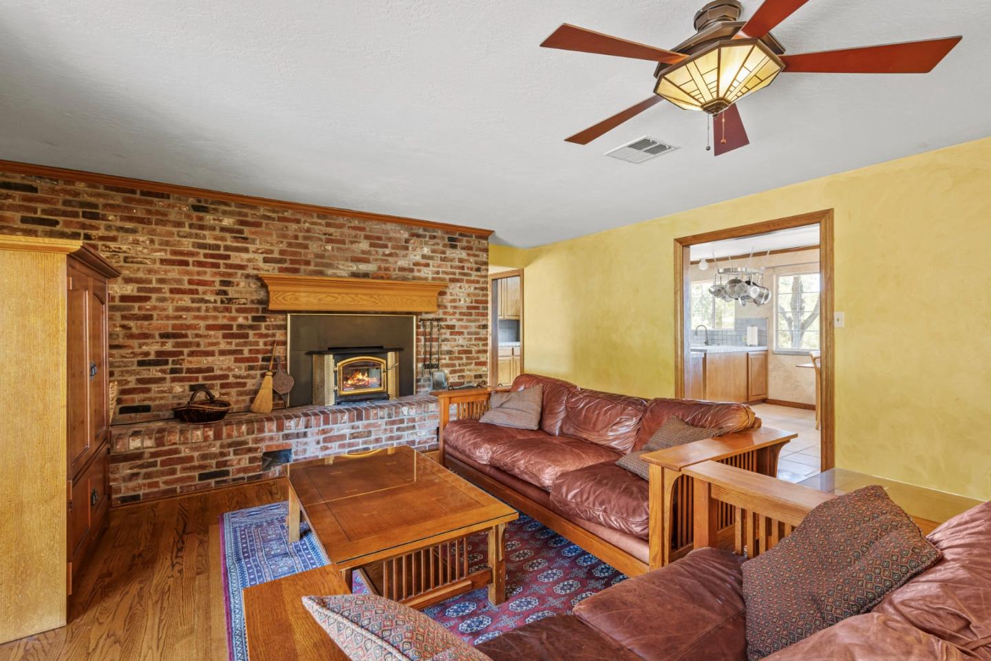 Detail Gallery Image 10 of 53 For 15805 Uvas Rd #D,  Morgan Hill,  CA 95037 - 4 Beds | 4/1 Baths