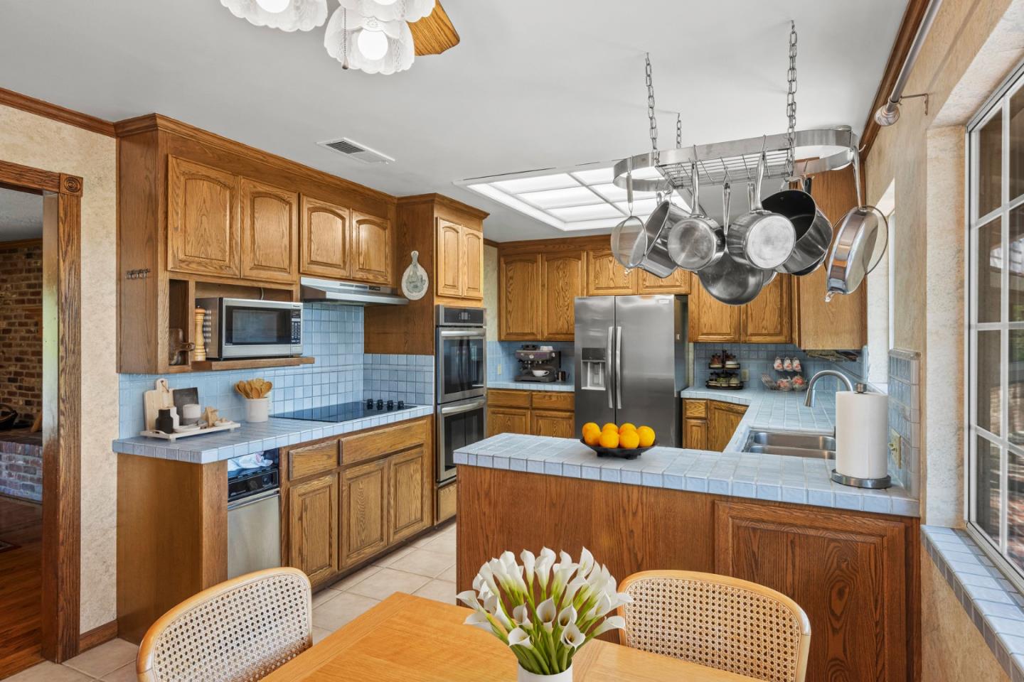 Detail Gallery Image 15 of 53 For 15805 Uvas Rd #D,  Morgan Hill,  CA 95037 - 4 Beds | 4/1 Baths