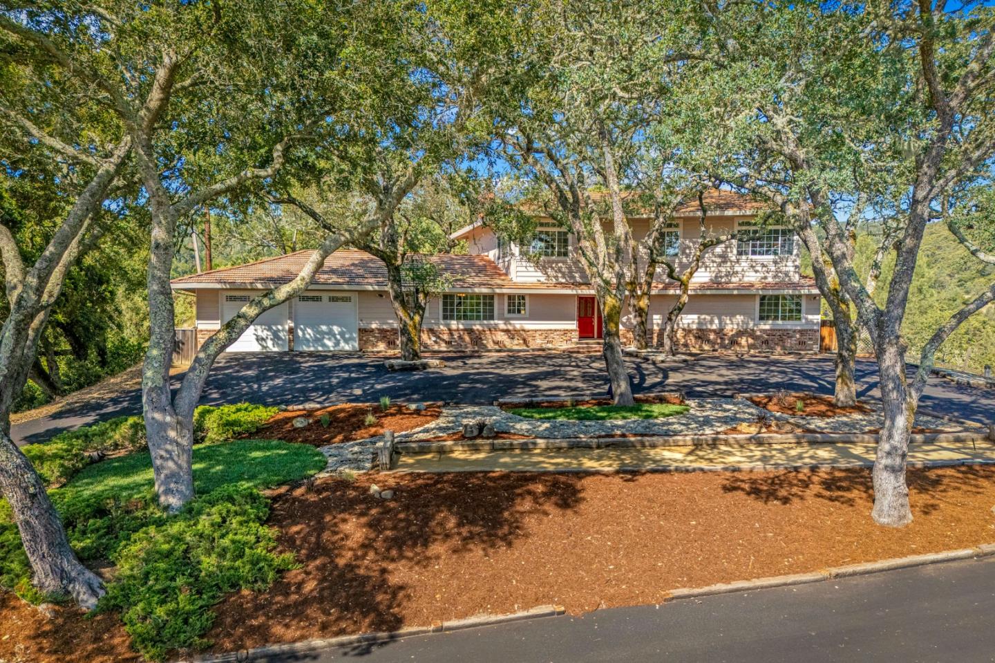 Detail Gallery Image 2 of 53 For 15805 Uvas Rd #D,  Morgan Hill,  CA 95037 - 4 Beds | 4/1 Baths