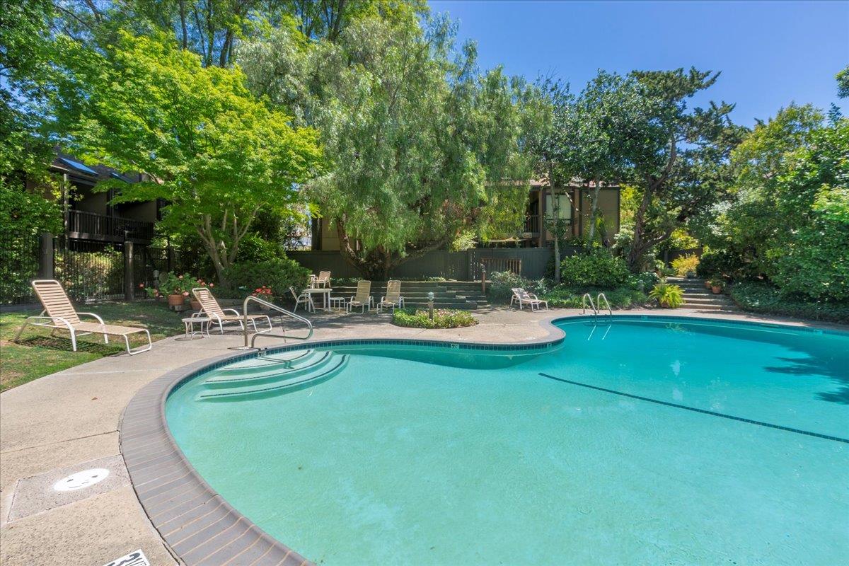 Detail Gallery Image 23 of 26 For 765 N Rengstorff Ave #7,  Mountain View,  CA 94043 - 1 Beds | 1 Baths