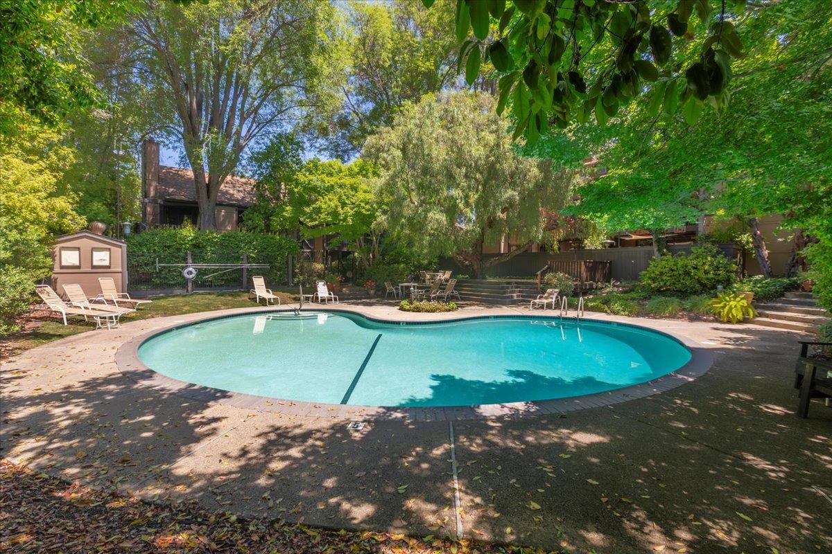 Detail Gallery Image 25 of 26 For 765 N Rengstorff Ave #7,  Mountain View,  CA 94043 - 1 Beds | 1 Baths