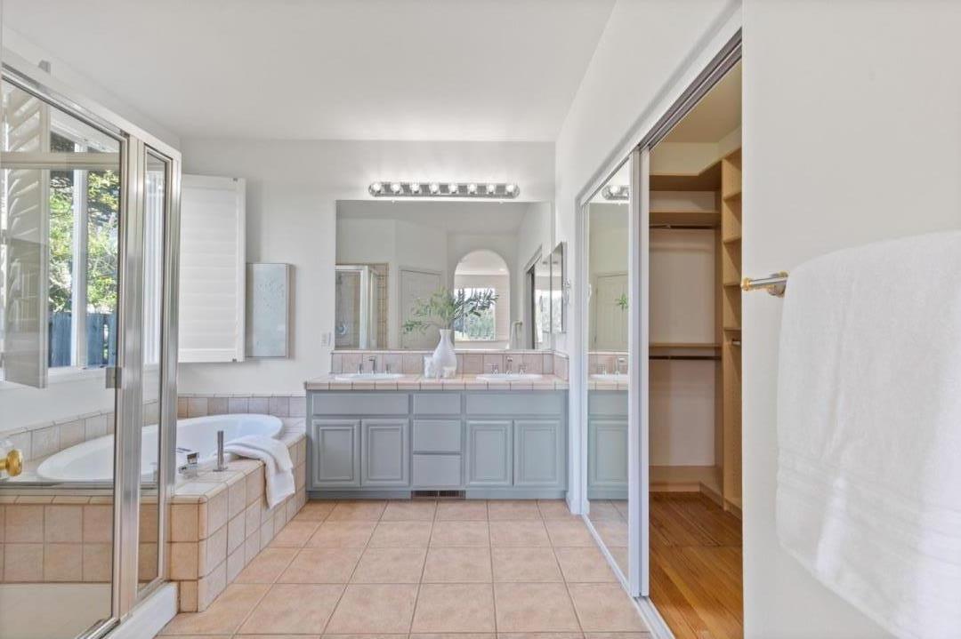 property-img