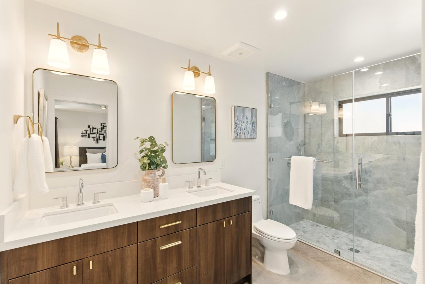 Detail Gallery Image 28 of 42 For 153 Somerset St, Redwood City,  CA 94062 - 4 Beds | 3/1 Baths